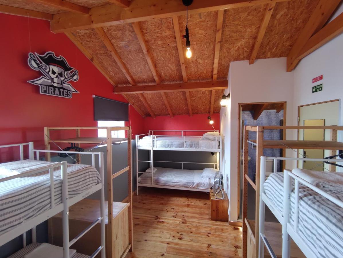 Sardines And Friends Hostel 04 Повуа-де-Варзін Екстер'єр фото